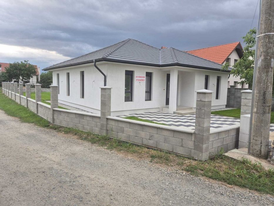 Casă de vânzare Sânleani