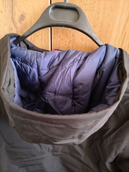 Tommy Hilfiger original erkaklar kurtkasi (S o'lcham, (46-48)Yangi