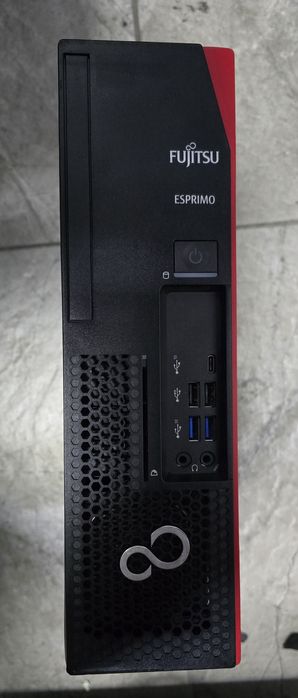 Calculator Fujitsu Esprimo D738 I5-8600 16Gb RAM SSD 512