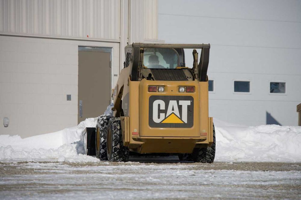 Янги CAT 226 гилдиракли мини-юклагич, CAT 226 мини-погрузчик колесный