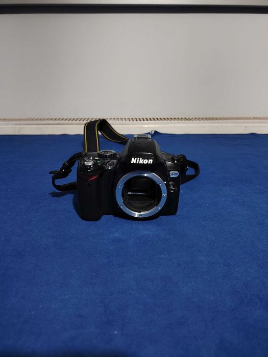 NIKON D40X aparat foto doar corpul, nu cunosc starea nu am baterie