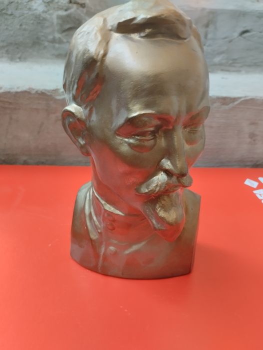 Бюст Дзержинского