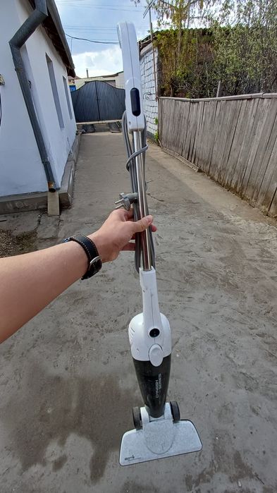 Продам пылесос почти новый