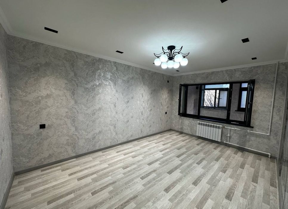 Квартира на Дружба народов -кафе Сой 2/2/4 общ пл 62м /77 серия