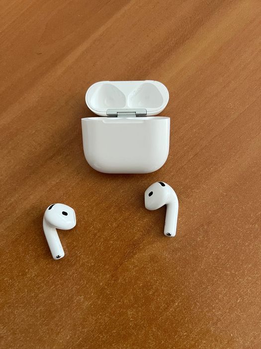 Слушалки Apple AirPods 4 ANC