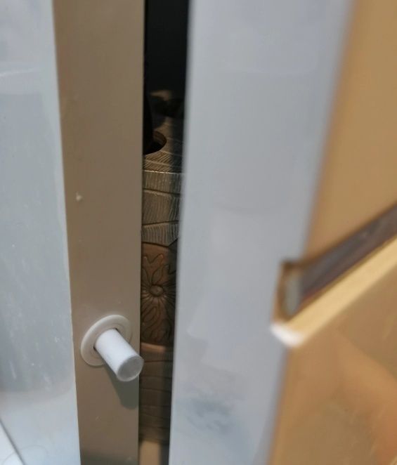 Opritor ușa pe baza de ulei