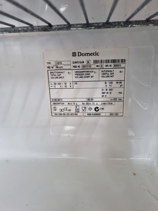 Frigider și congelator 220v,12v și gaz