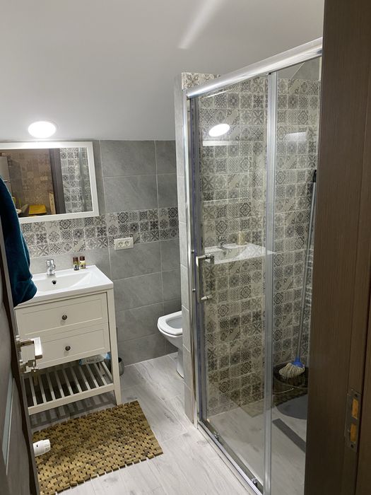 Apartament si spatiu comercial AGIGEA