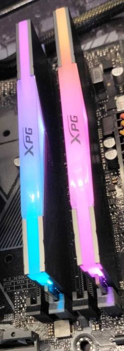 Memorie 64GB DDR4 3200 Calculator, Kit 2 x 32GB DDR4 3200 Adata XPG RGB