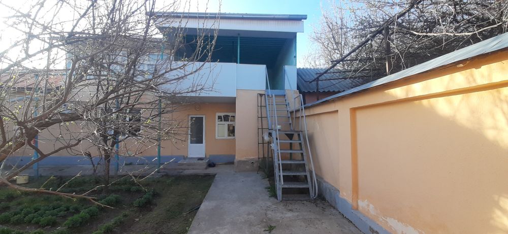 Аранчада ховли сотилади