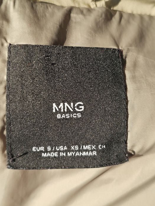 Продается куртка Mango оливкового цвета