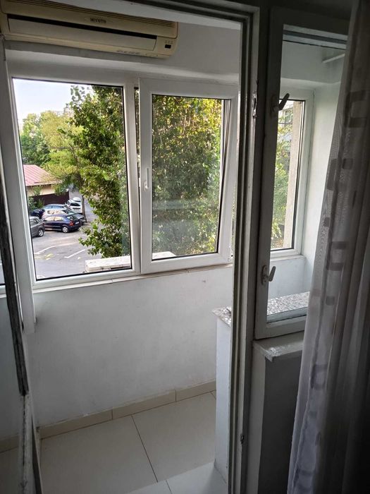 Proprietar inchiriez garsoniera ultramoderna-Piata Minis
