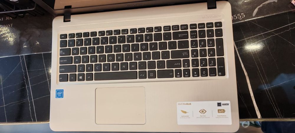 Laptop Asus in stare foarte buna