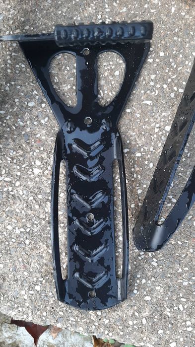 Стойки за окачване на велосипед на стена