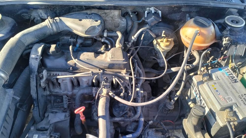 Продам Golf 3 1.8