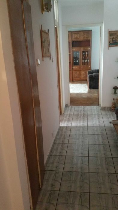 Inchiriez apartament 3 camere Teilor