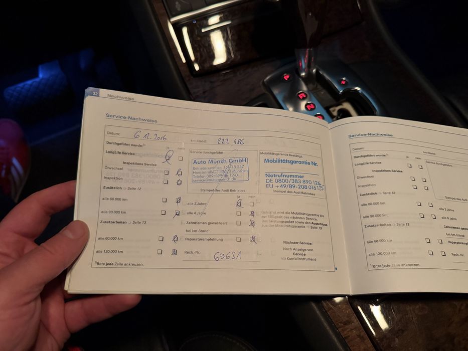 Audi a8  4.2 бензин 2004 година