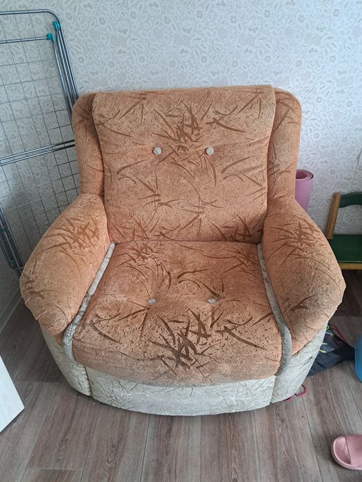 Продам диван и кресло