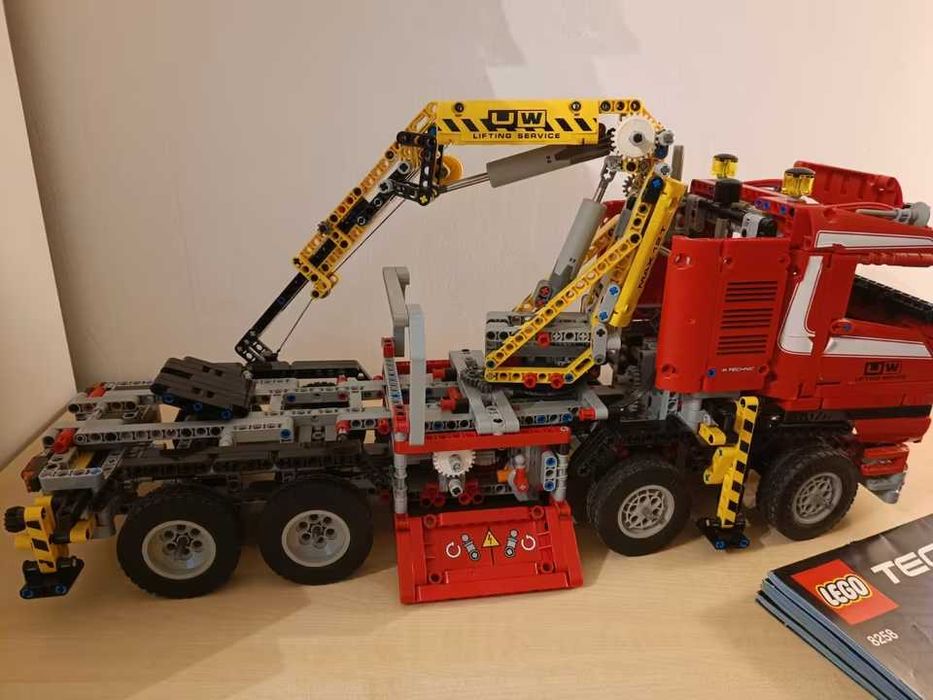 Lego Tehnic 8258 : Crane Truck