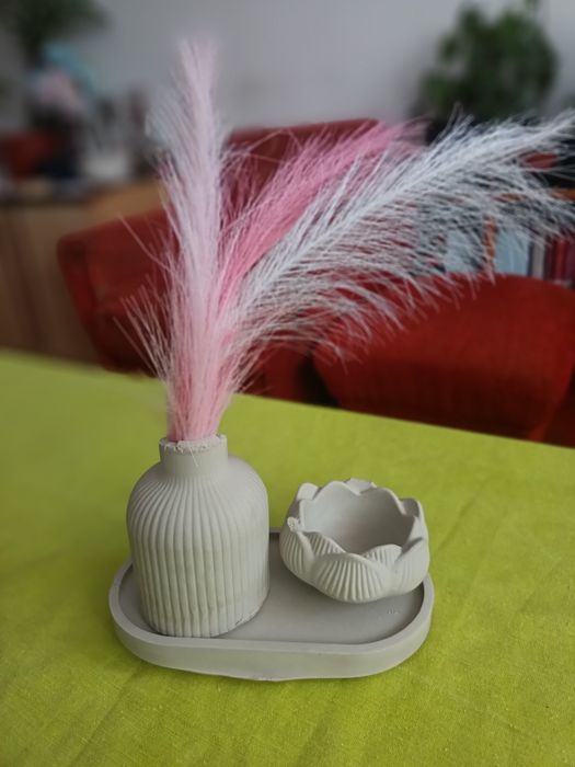 Ароматни свещи и декорация