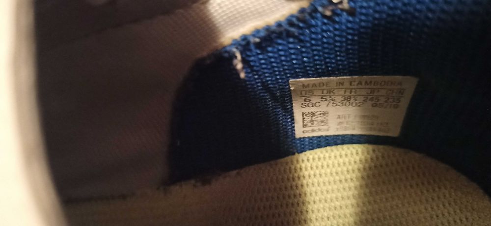Футболни обувки Adidas