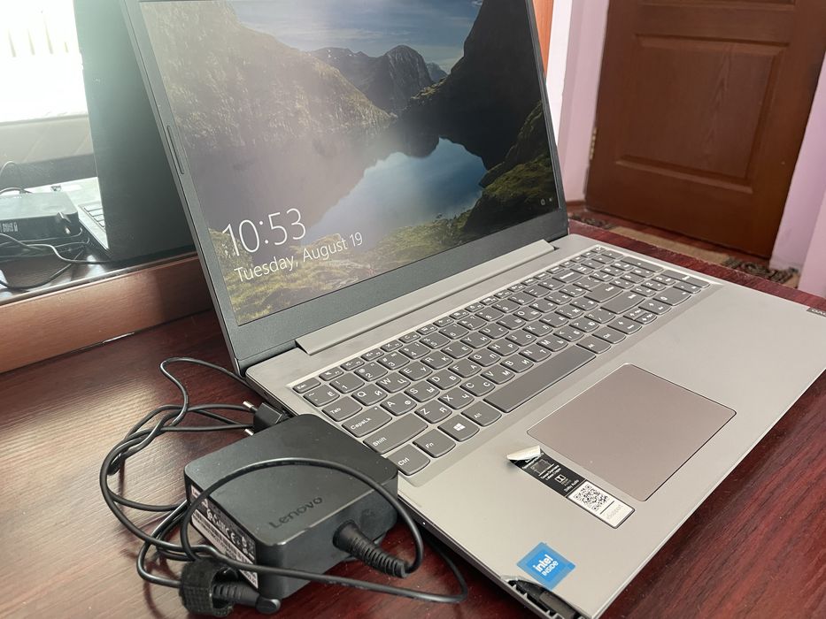 “Lenovo IdeaPad L3 15ITL6 – 4GB RAM, 900GB disk, Windows 10 Pro”