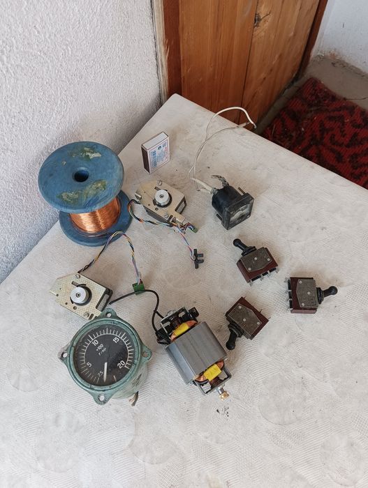 Продам электро запчасти.