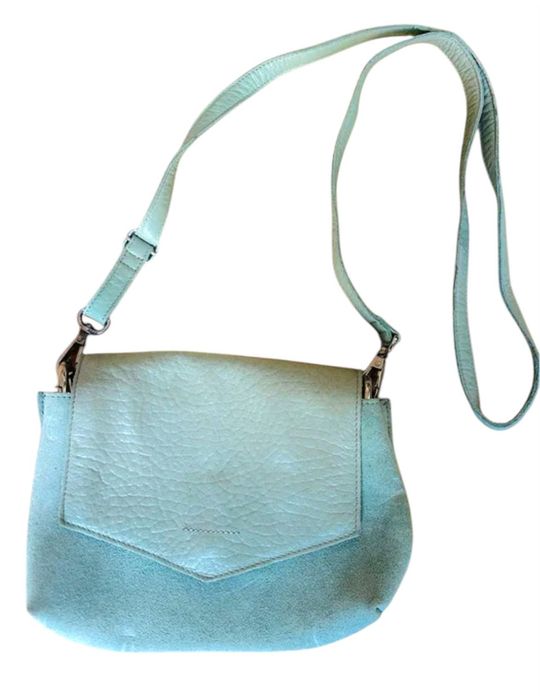 Цвят светла мента чантичка