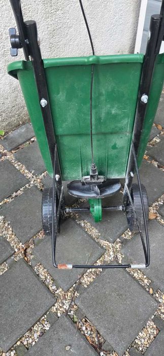 Aplicator seminte si ingrasaminte gazon Scotts EasyGreen