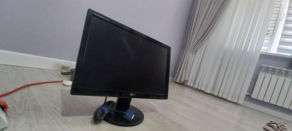 Монито LG срочно продаётся рабочий