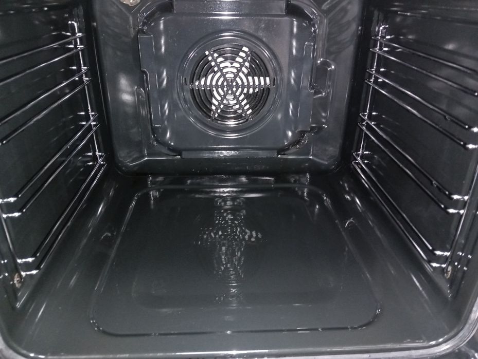 Свободно стояща печка с керамичен плот Gorenje с 2 години Гаранция