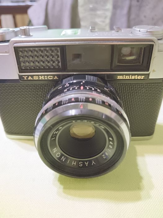 Стар фотоапарат. Yashica