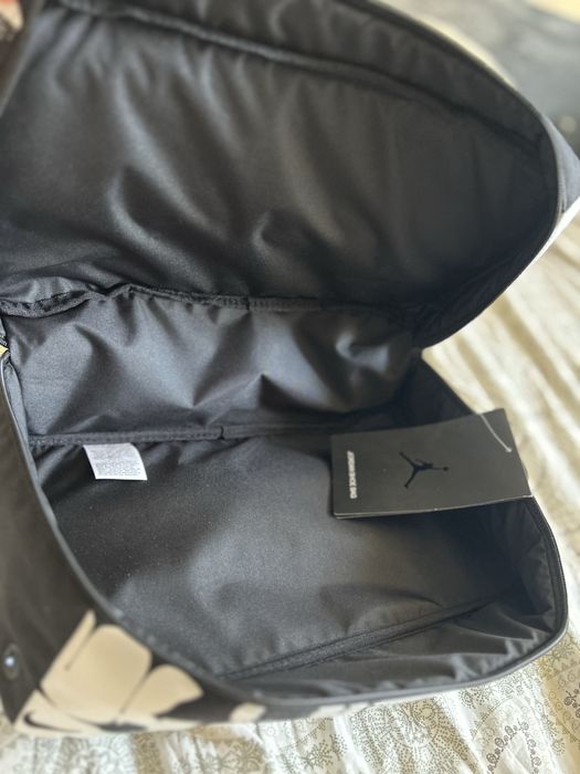 Jordan Shoebox Bag (DH0415-010) — черно/златно, отлично състояние