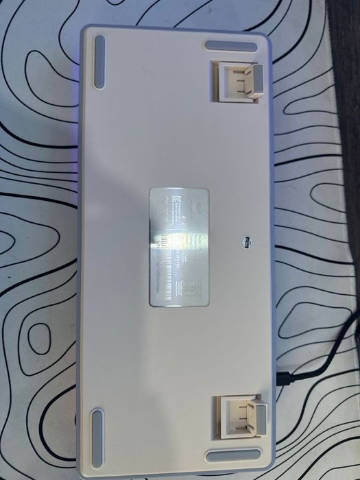 Продаю клавиатуру Aula f75