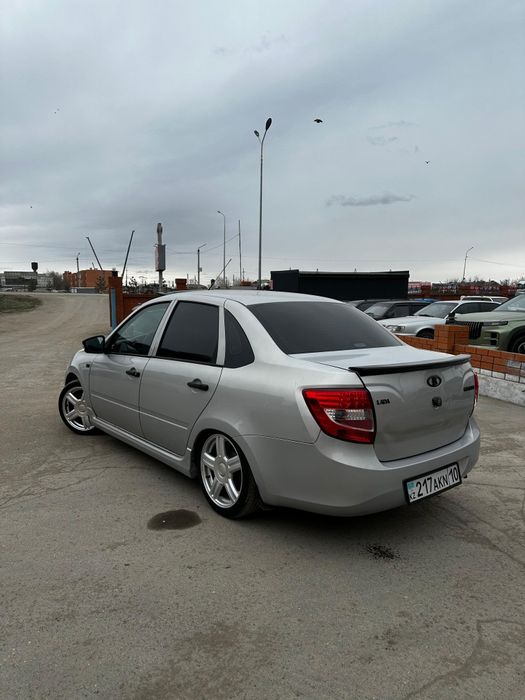 Лада гранта 15 год