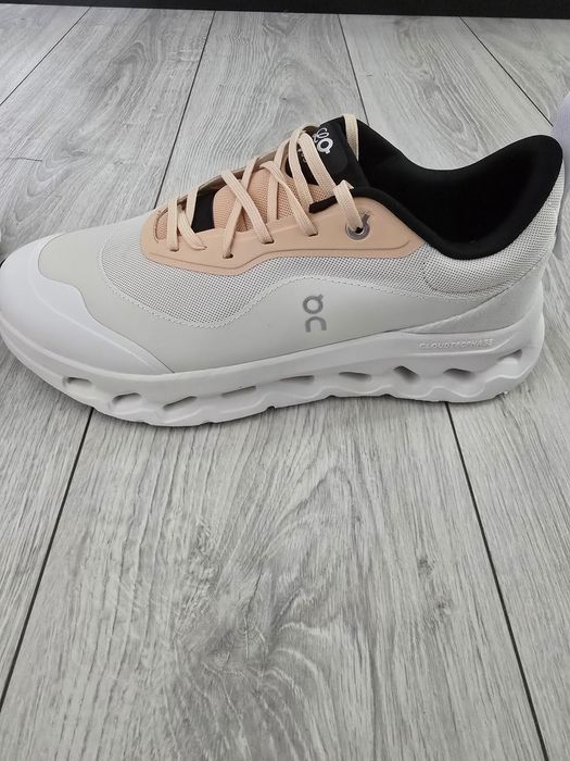 Adidași loewe X on cloud