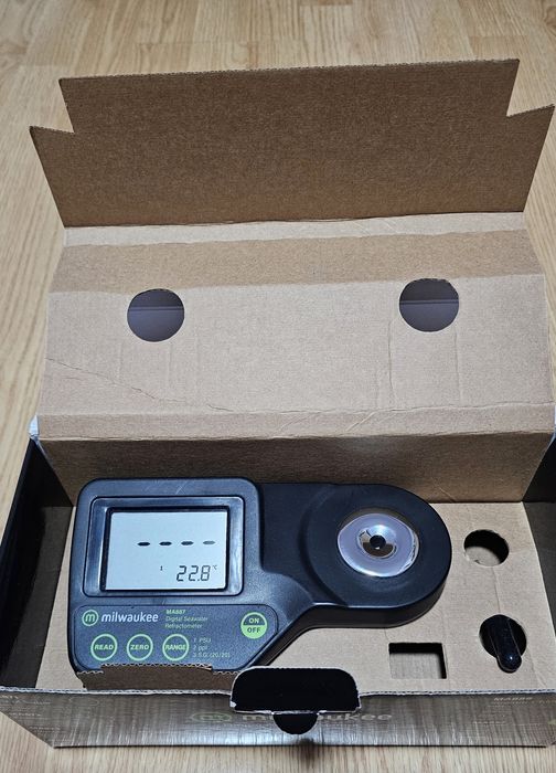 Refractometru digital pentru acvariu Milwaukee MA887 test salinitate