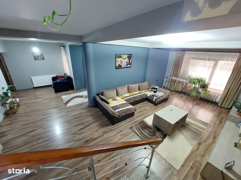 COMISION 0 Vila 275 mp, 800 mp teren, 6 camere Vulcana Pandele