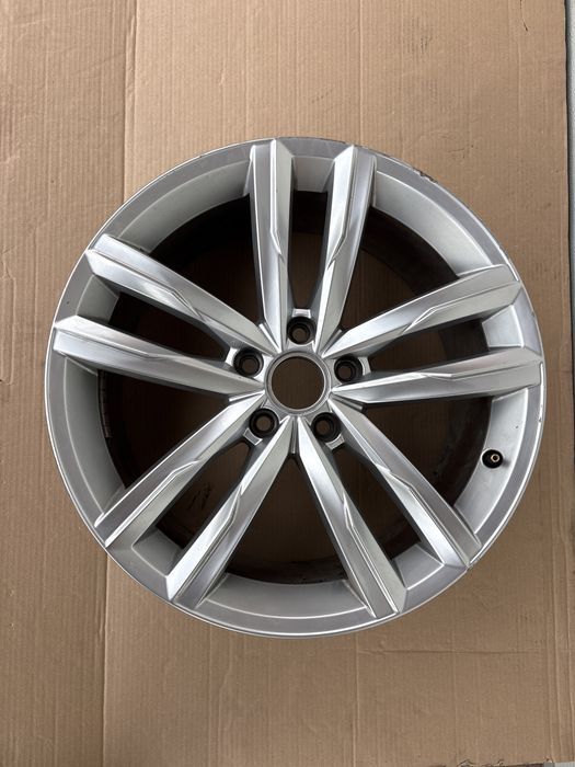 Janta Aliaj R18 Volkswagen pasat B8