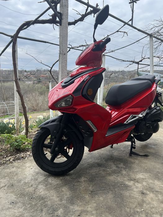 Скутер KSR Demonio 125