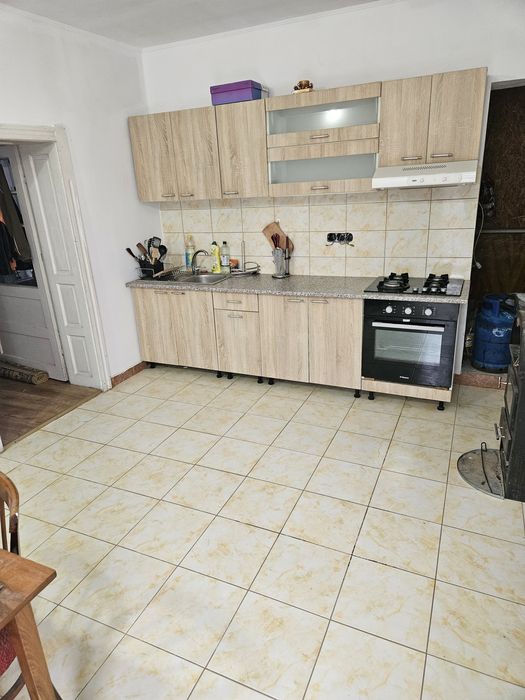 Vand casa situata in loc. Salard