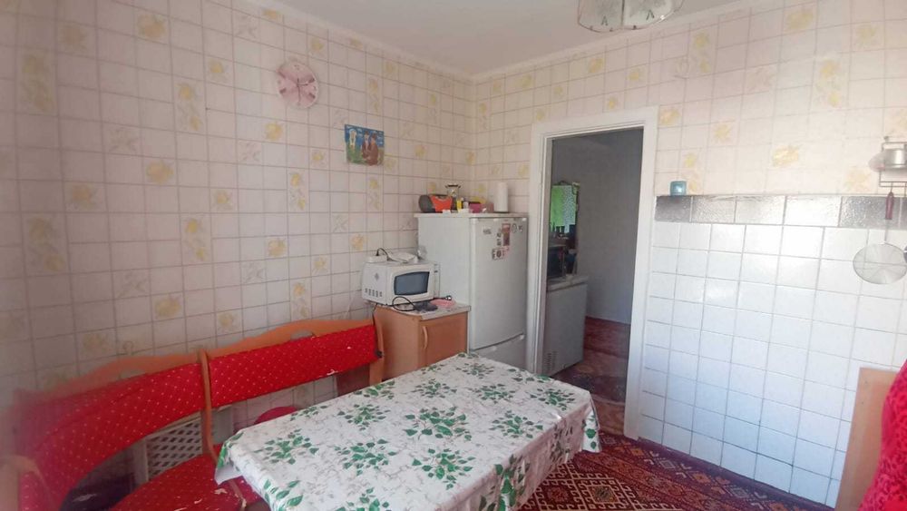 Продам 4-комнатную квартиру