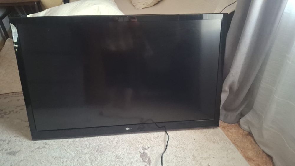 Продается телевизор LG.