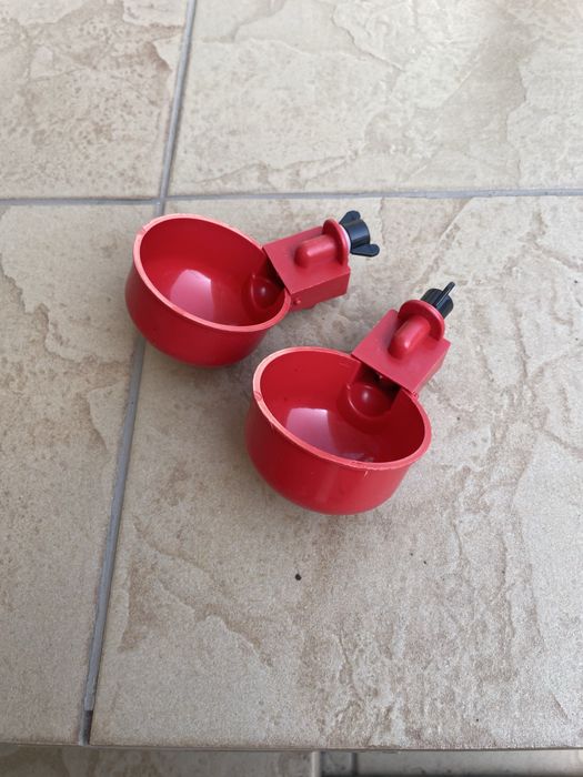 Поилка для кур и цыплят