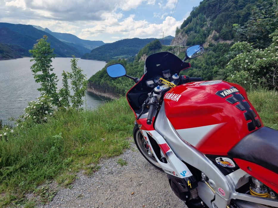 Yamaha R1 RN 04 2001