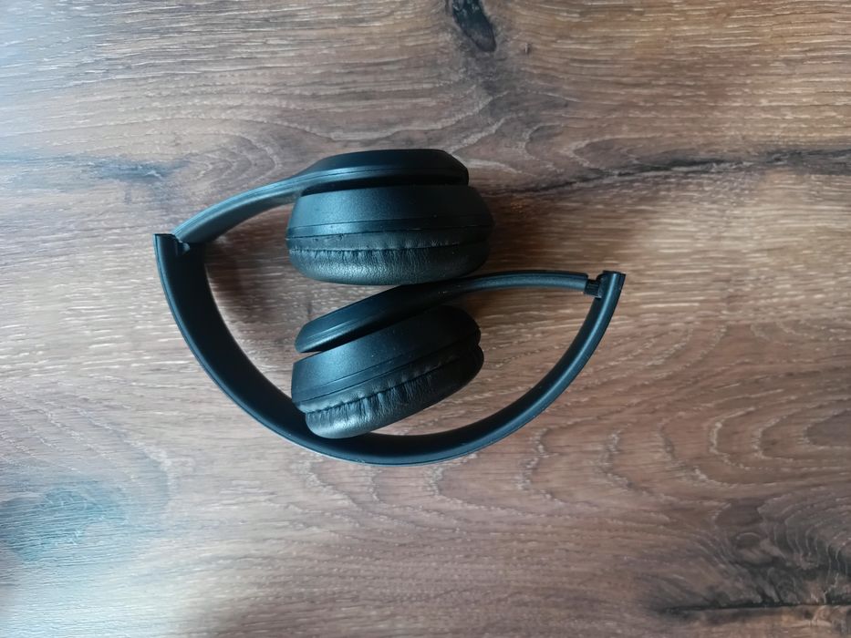 Casti wireless sau gaming cu fir