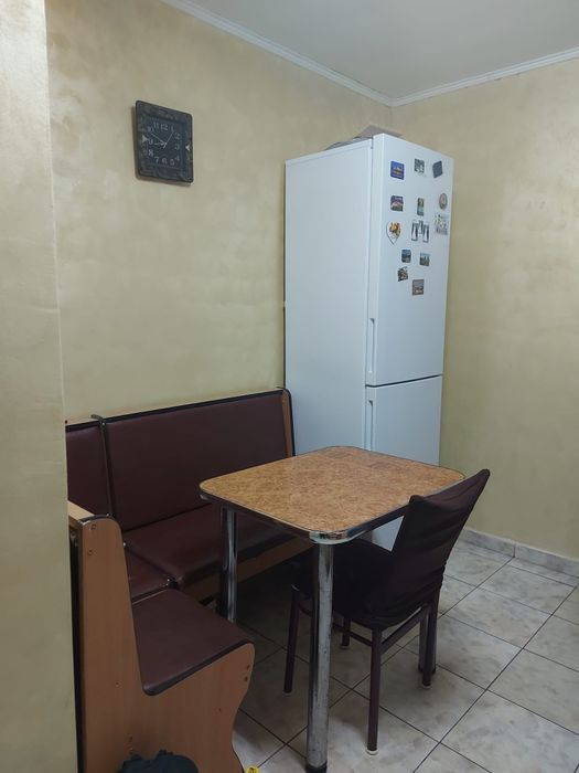 Apartament 4 camere, Broșteni