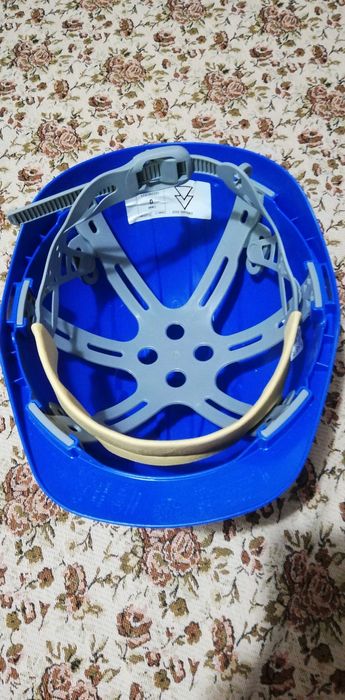 Предпазни каски нови