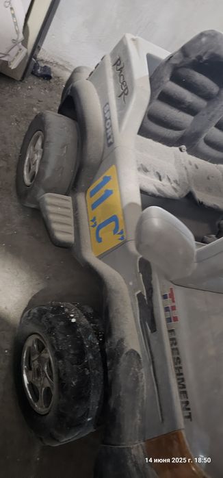 Машинка деская джип