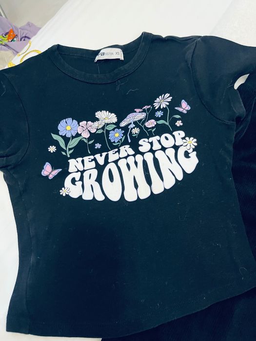 Compleu fete: pantaloni negri evazați Teranova 165 cm +3 tricouri